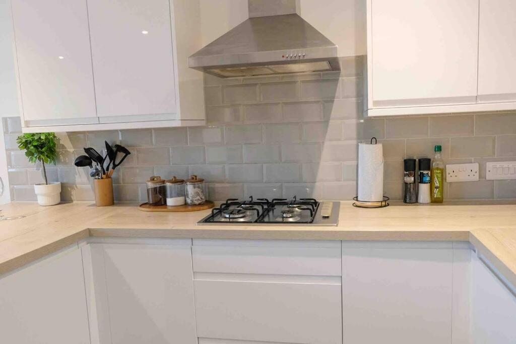 Garden Of Eden 1 Bedroom Flat In Fishponds Bristol Extérieur photo