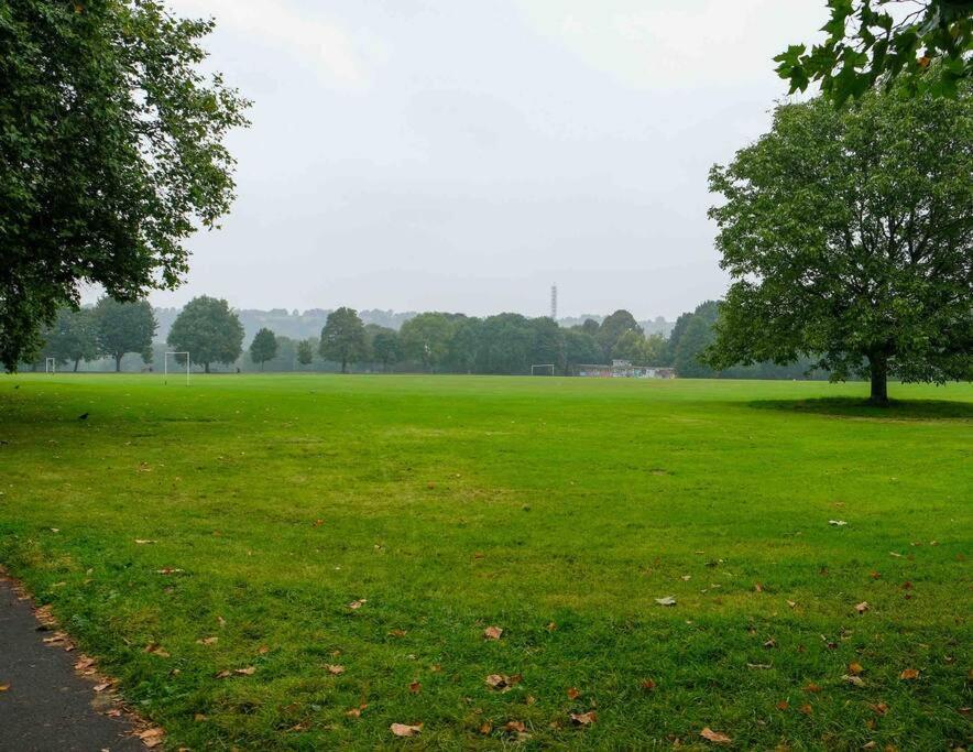 Garden Of Eden 1 Bedroom Flat In Fishponds Bristol Extérieur photo